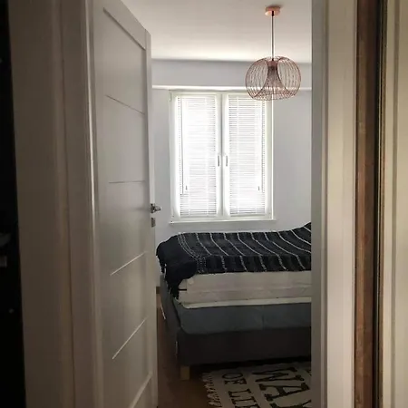 U Lali * ウストカ